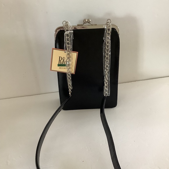 R&G crossbody purse black with clamshell closure brand new - Picture 2 of 6